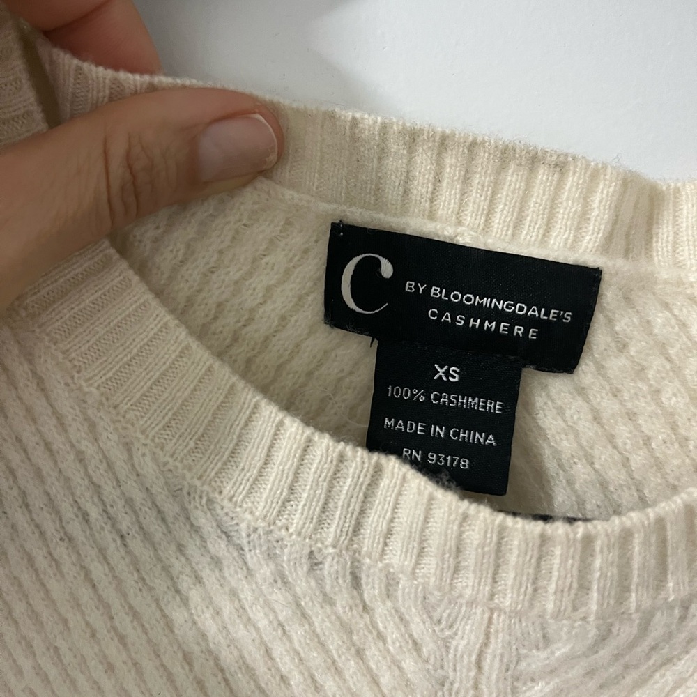 Bloomingdale's Cashmere Sweater - Cream